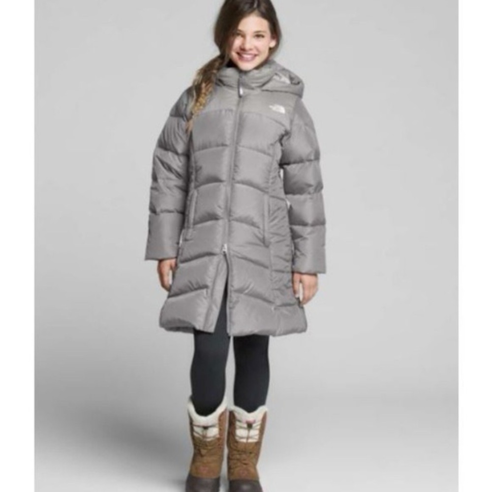 The North Face Elisa 550 Down Puffer Parka Coat Grey
Size Large 14/16
Warm